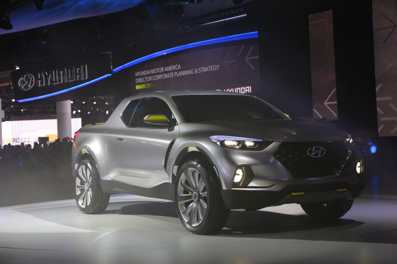 Illustration for article titled The Hyundai Santa Cruz Is A BRAT And I Love It
